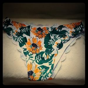 Final sale🌻🌻price*Bikini bottom - like new